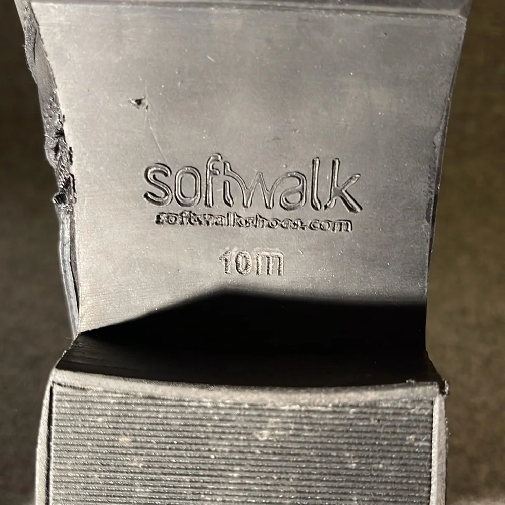 SoftWalk Raleigh Booties. - Picture 6 of 9